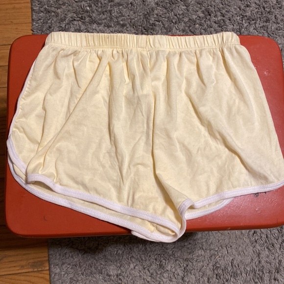 NWOT Brandy Melville Yellow Lisette Shorts - Picture 4 of 5
